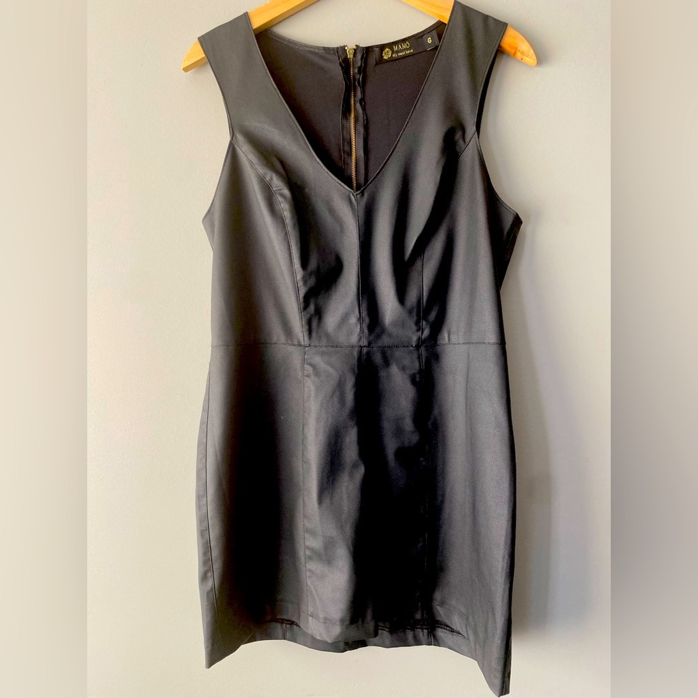 Mamô My Must Have G Brazil dress size 6 faux leather pleather mini dress pleated